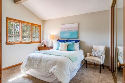 17 Malaga Pl, Manhattan Beach CA  90266-0072 exterior