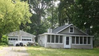 46 New York Ave, Defreestville, NY 12144-3332