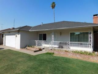 3543 Orchard St, Fresno, CA 93726-6748