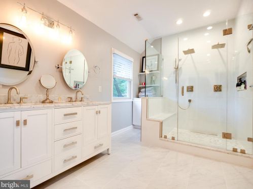 7003 Hickory Hill Rd, Falls Church VA  22042-3903 exterior