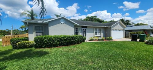 297 Biltmore St, Fort Pierce FL  34983-1520 exterior