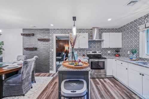 48 Patton Dr, East Brunswick NJ  08816-1130 exterior