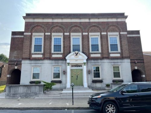 143 4th St, Easton, PA 18042-4488