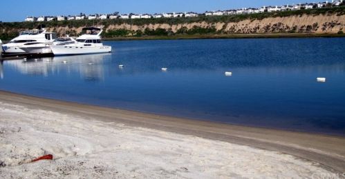 58 Saratoga, Newport Beach CA  92660-6148 exterior