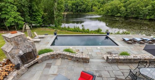235 White Deer Rocks Rd, Woodbury CT  06798-3506 exterior