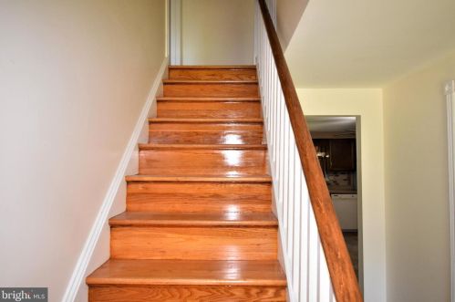 13 Saxony Dr, Riverton NJ  08077-4389 exterior