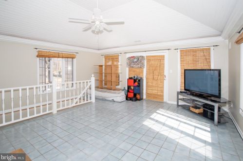 1207 Lore Ave, Wilmington, DE 19809-2720