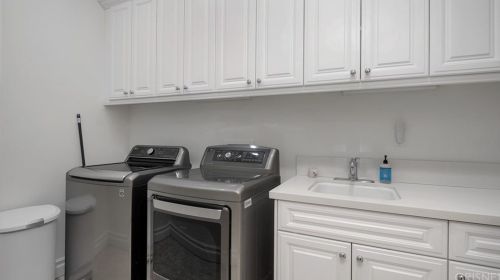 3825 Prado Del Trigo, Calabasas CA  91302-3638 exterior
