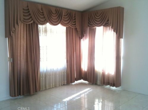 27747 Cherry Creek Dr, Santa Clarita, CA 91354-1353
