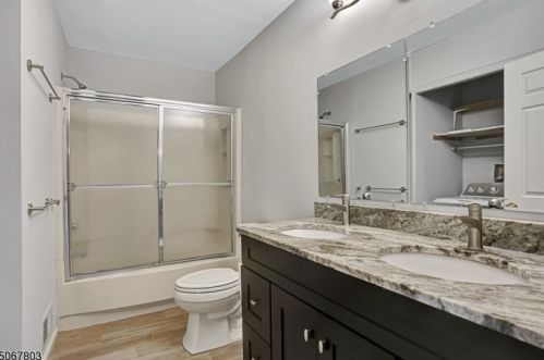 10 Olive Ct, Flemington NJ  08822-3037 exterior