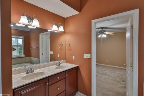 6608 Carmel Dr, Macungie PA  18062-8763 exterior