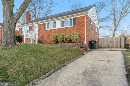 5902 Dinwiddie St, Springfield, VA 22150-3722