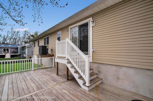 74 Venice Dr, Bricktown NJ  08723-6977 exterior