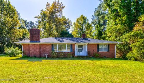 22506 Us Highway 17, Hampstead, NC 28443-3172