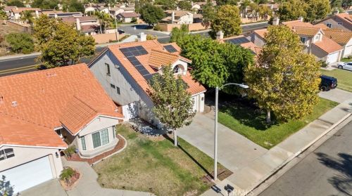 27480 Jon Christian Pl, Temecula CA  92591-6127 exterior