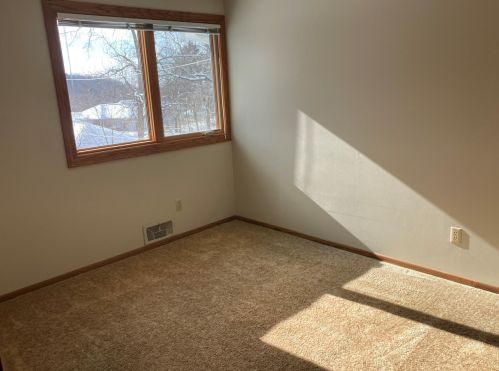 1131 Oak St, Red Wing MN  55066-2448 exterior