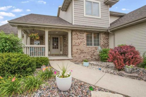 3489 Spyglass Hill Dr, Green Bay, WI 54311-6116