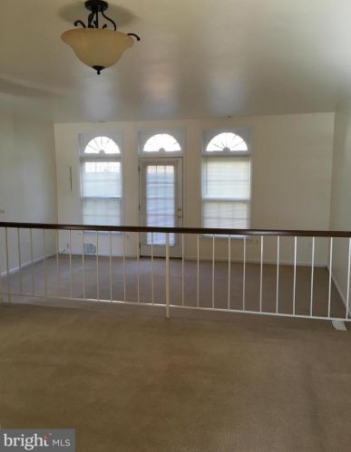 7810 Lake Pleasant Dr, Springfield VA  22153-2753 exterior