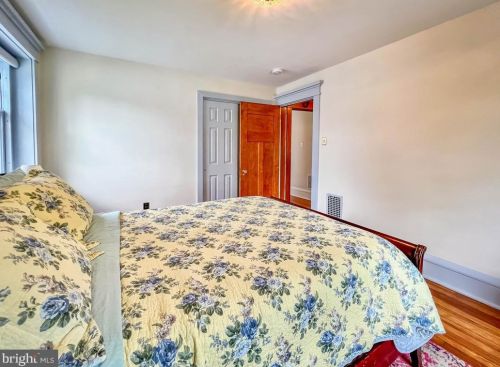 718 Columbia Ave, Lansdale PA 19446-3311 exterior