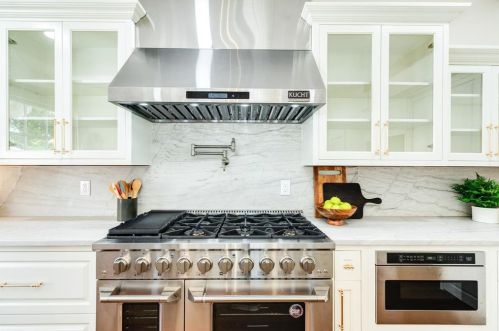 1804 37 St, Galveston TX 77550-6726 exterior