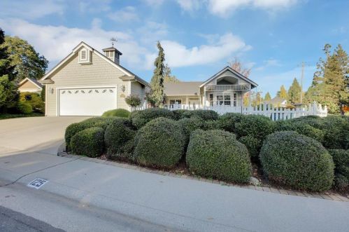 125 Scotia Pne Cir, Grass Valley CA  95945-5418 exterior