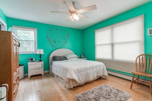 162 10th Ave, Holtsville NY  11742-2357 exterior