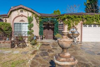 15515 Hesby St, Van Nuys, CA 91436-1507