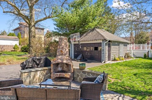 314 Maple Ave, Camden, NJ 08109-2622