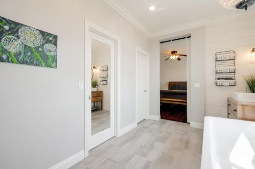 24306 Foxglove Pl, Santa Clarita CA  91354-4922 exterior