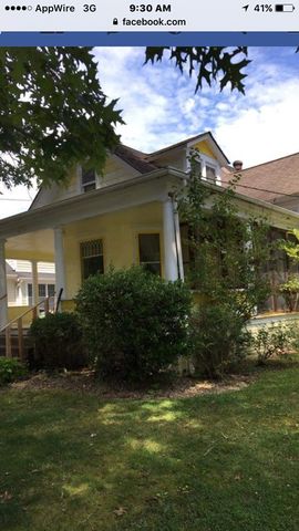 221 4th St, Offutt, KY 41240-1148