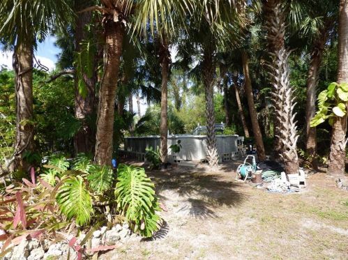 314 Jackson Ave, Lehigh Acres FL 33972-4415 exterior