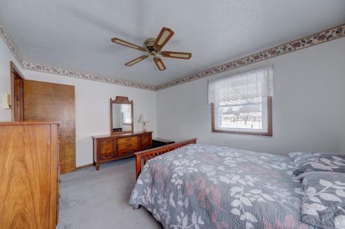 1035 Amboise Dr, Marion OH 43302-6614 exterior