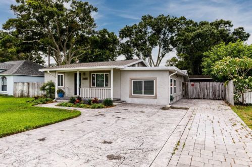 7098 78th St, Pinellas Park FL  33781-3731 exterior