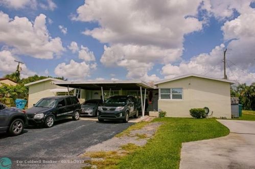 183 28th Ct, Boynton Beach FL  33435-7612 exterior