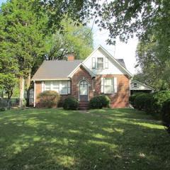 203 6th Ave, Columbia, TN 38401-2823