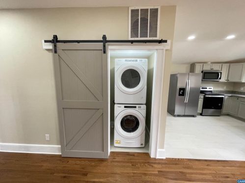 8577 Louisa Rd, Gordonsville VA  22942-6446 exterior