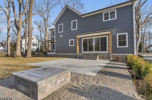 7 Maple St, Chatham Township NJ  07928-1624 exterior