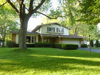 3742 Schneider Rd, Toledo, OH 43614-3651