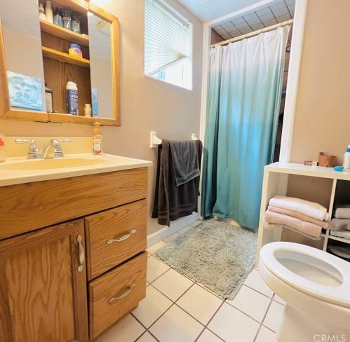 60 Hawkins St, Hollister CA  95023-4902 exterior