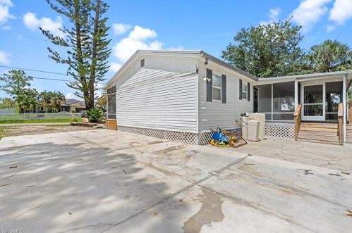 3511 41 St, Lehigh Acres FL 33976-4217 exterior