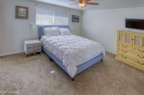 2261 Rainbow Vis Dr, Tucson AZ 85712-2914 exterior