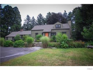 1 Kristy Dr, Bethel, CT 06801-3001