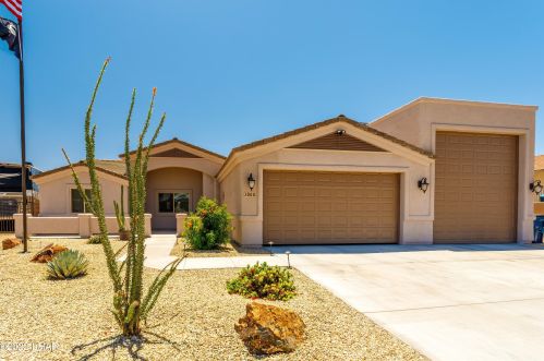 3800 Saratoga Ave, Lake Havasu City, AZ 86406-6281