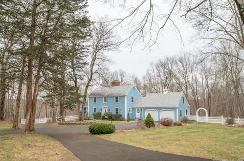 125 Codfish Hill Rd, Bethel, CT 06801-3203