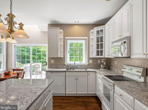 49 Yarmouth Ln, Downingtown PA  19335-1556 exterior