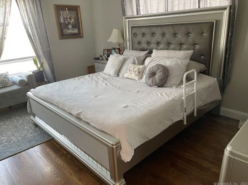 269 Valley Ave, Bridgeport CT  06606-3756 exterior