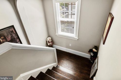 801 Thomas Ave, Riverton NJ  08077-1030 exterior