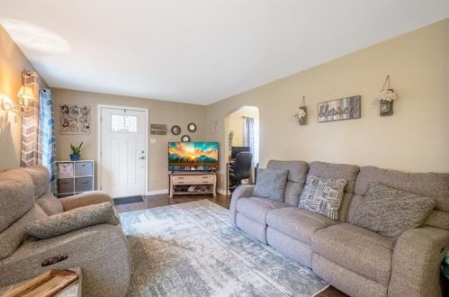 932 Goldenrod St, Whitaker PA  15120-2939 exterior