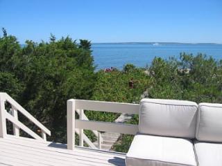 231 Gerard Dr, East Hampton NY  11937-4702 exterior