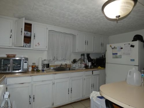 655 Charles St, Perth Amboy NJ  08861-2807 exterior